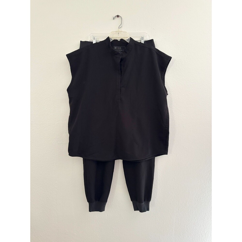 FIGS Women's Scrub Set Rafaela Henley Top Zamora Jogger Pant Black X-Large XL